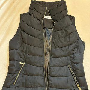 LIKE NEW CALVIN KLEIN PUFFER VEST!